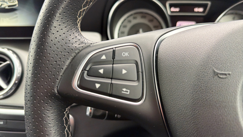 Mercedes-Benz GLA 200d Sport 5dr Diesel Hatchback